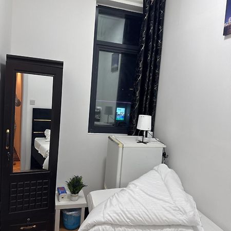 Four Stars Hostel 두바이 외부 사진