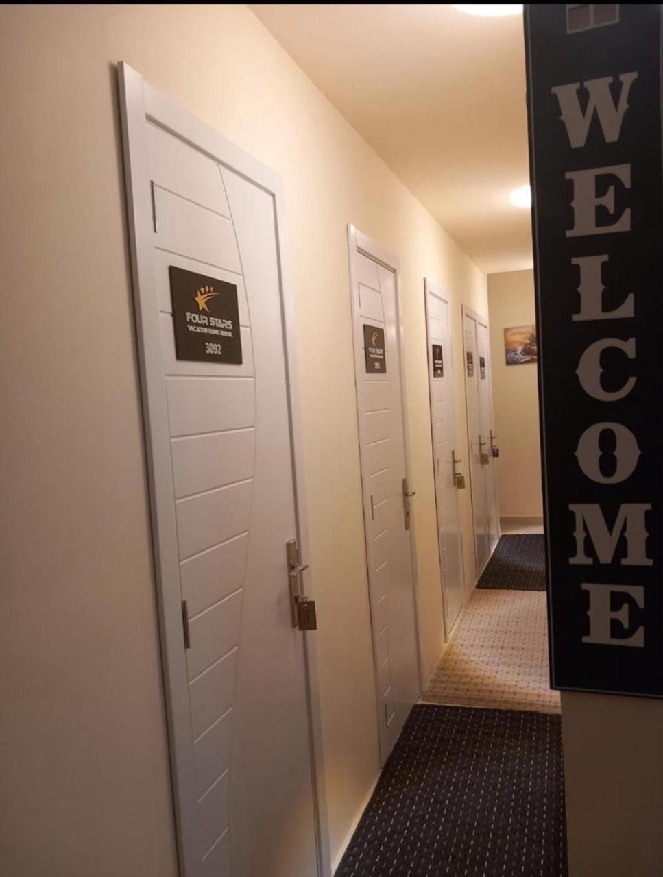 Four Stars Hostel 두바이 외부 사진