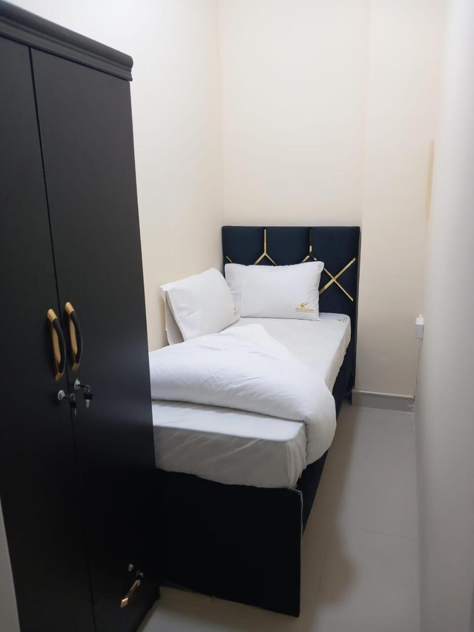 Four Stars Hostel 두바이 외부 사진
